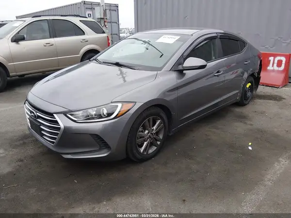 5NPD84LF7JH286676 2018 HYUNDAI ELANTRA - Image 2