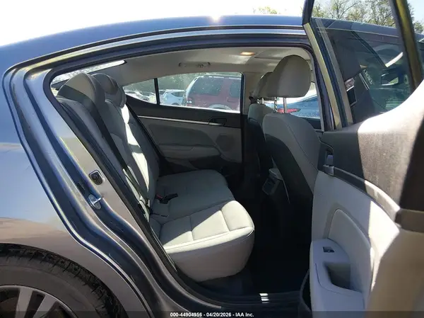 5NPD84LF7JH292770 2018 HYUNDAI ELANTRA - Image 8