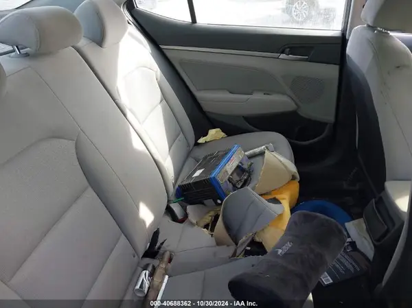 5NPD84LF7JH298553 2018 HYUNDAI ELANTRA - Image 8