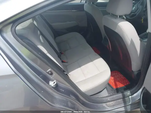 5NPD84LF7JH299220 2018 HYUNDAI ELANTRA - Image 8