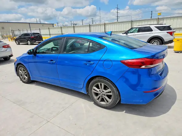 5NPD84LF7JH299945 2018 HYUNDAI ELANTRA - Image 2