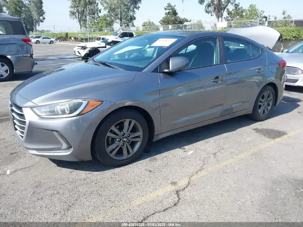 5NPD84LF7JH303993 2018 HYUNDAI ELANTRA - Image 2