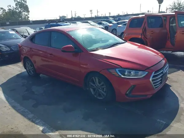 5NPD84LF7JH304237 2018 HYUNDAI ELANTRA - Image 1