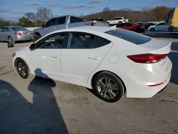 5NPD84LF7JH312242 2018 HYUNDAI ELANTRA - Image 2