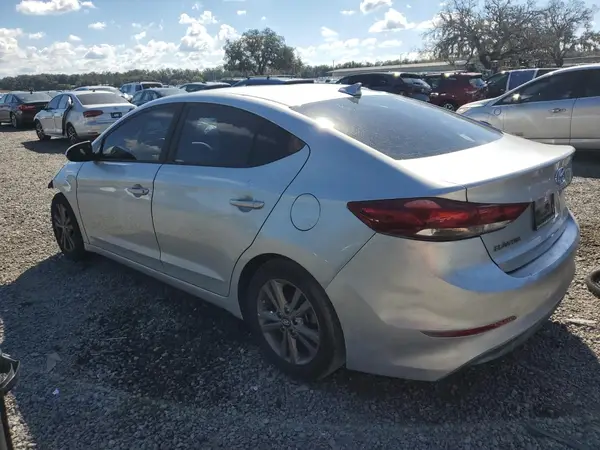5NPD84LF7JH313004 2018 HYUNDAI ELANTRA - Image 2