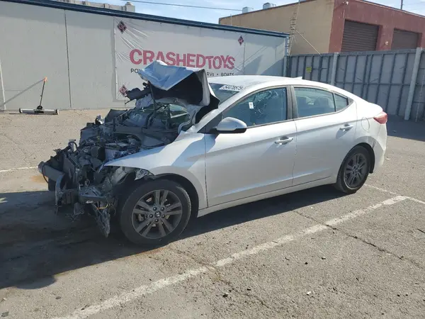 5NPD84LF7JH318638 2018 HYUNDAI ELANTRA - Image 1