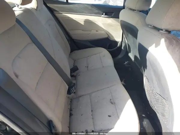 5NPD84LF7JH321037 2018 HYUNDAI ELANTRA - Image 8