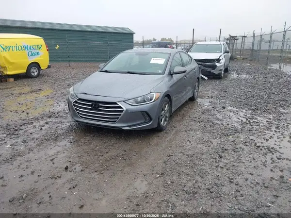 5NPD84LF7JH322933 2018 HYUNDAI ELANTRA - Image 2