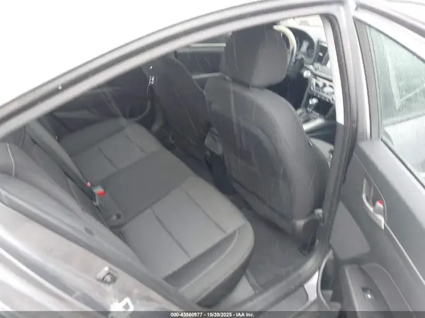5NPD84LF7JH322933 2018 HYUNDAI ELANTRA - Image 8