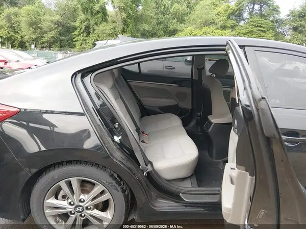 5NPD84LF7JH323760 2018 HYUNDAI ELANTRA - Image 8