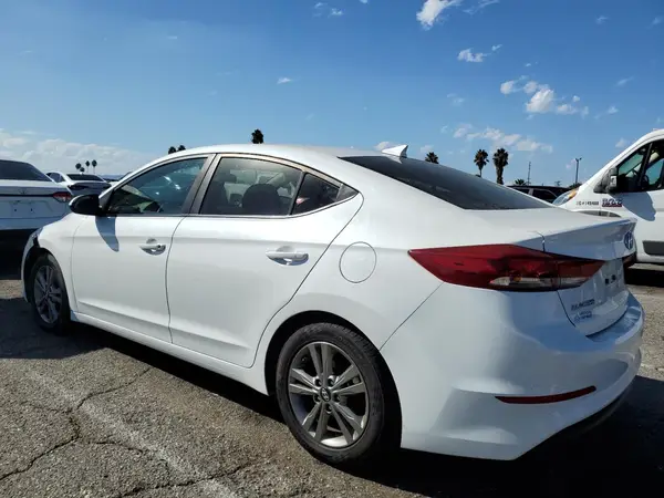 5NPD84LF7JH323919 2018 HYUNDAI ELANTRA - Image 2