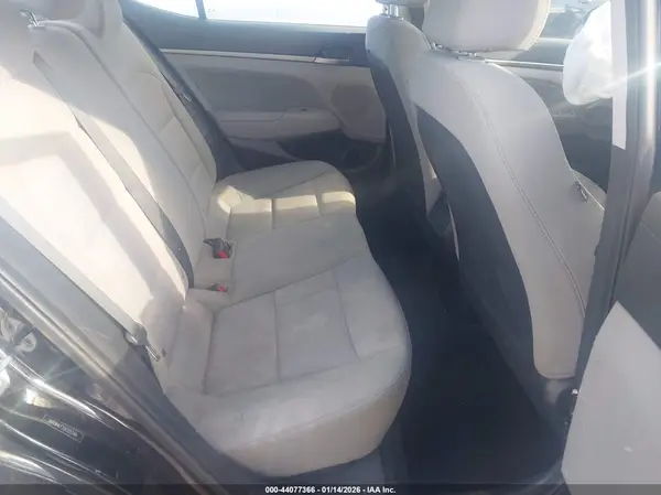 5NPD84LF7JH325749 2018 HYUNDAI ELANTRA - Image 8