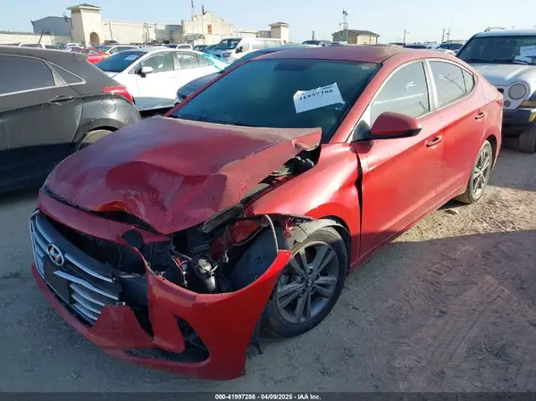 5NPD84LF7JH327002 2018 HYUNDAI ELANTRA - Image 2