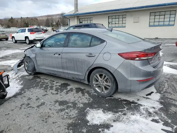 5NPD84LF7JH329459 2018 HYUNDAI ELANTRA - Image 2