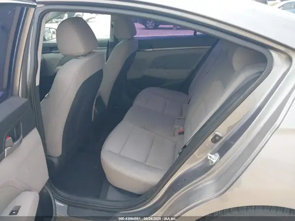 5NPD84LF7JH333527 2018 HYUNDAI ELANTRA - Image 8