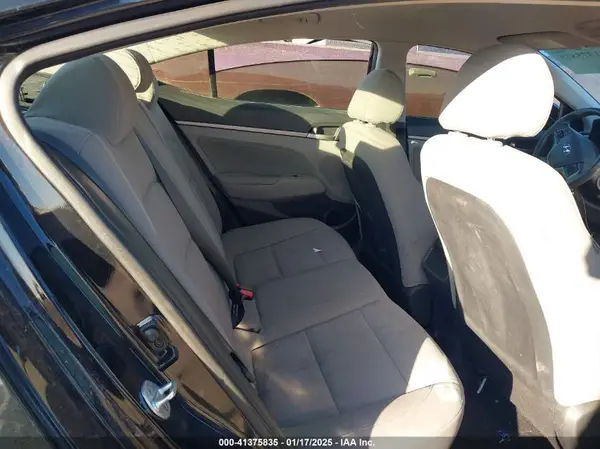 5NPD84LF7JH333804 2018 HYUNDAI ELANTRA - Image 8