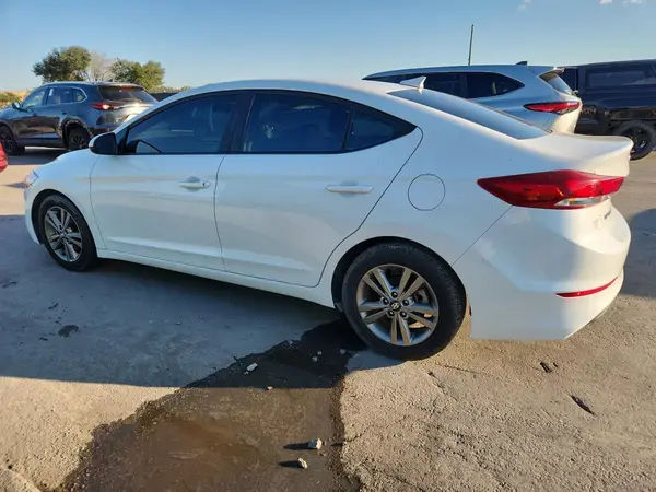 5NPD84LF7JH334094 2018 HYUNDAI ELANTRA - Image 2