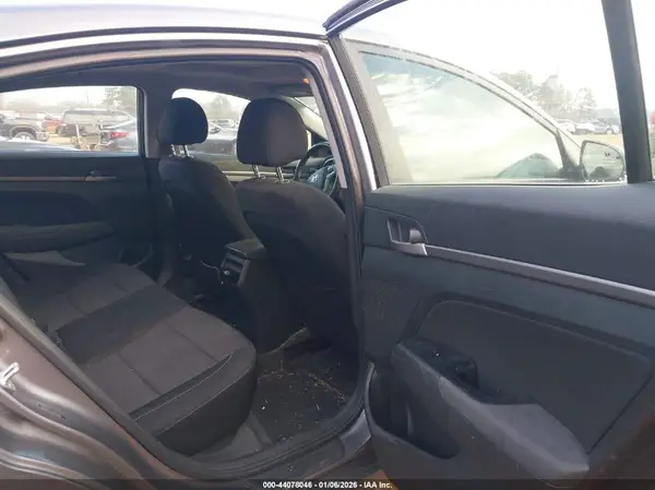 5NPD84LF7JH334161 2018 HYUNDAI ELANTRA - Image 8