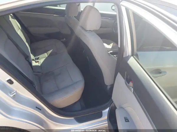 5NPD84LF7JH337206 2018 HYUNDAI ELANTRA - Image 8