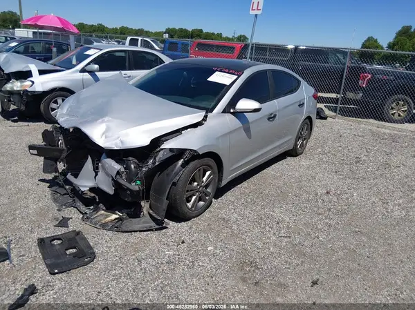 5NPD84LF7JH339599 2018 HYUNDAI ELANTRA - Image 2