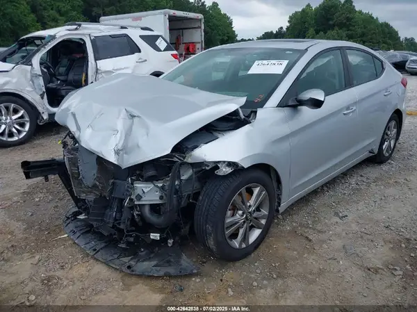 5NPD84LF7JH340123 2018 HYUNDAI ELANTRA - Image 2