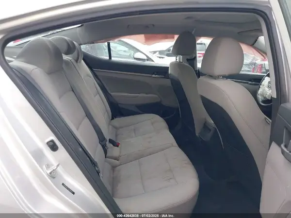 5NPD84LF7JH340123 2018 HYUNDAI ELANTRA - Image 8