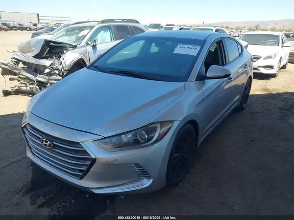 5NPD84LF7JH340302 2018 HYUNDAI ELANTRA - Image 2