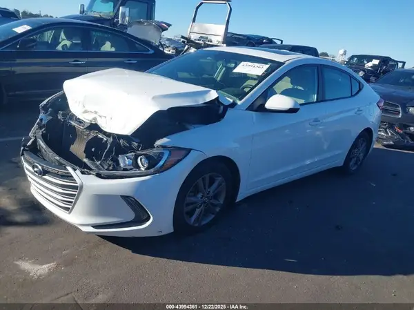 5NPD84LF7JH341899 2018 HYUNDAI ELANTRA - Image 2