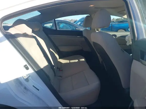 5NPD84LF7JH341899 2018 HYUNDAI ELANTRA - Image 8
