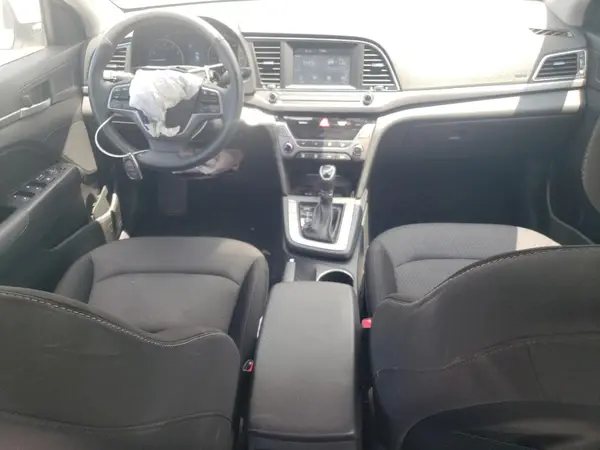 5NPD84LF7JH348111 2018 HYUNDAI ELANTRA - Image 8