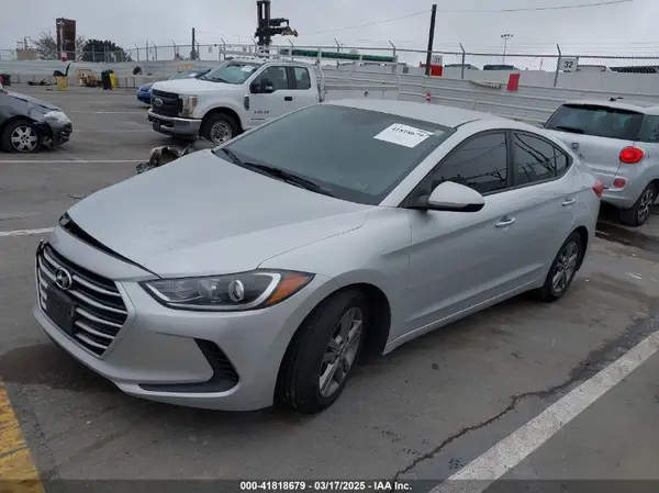 5NPD84LF7JH349081 2018 HYUNDAI ELANTRA - Image 2