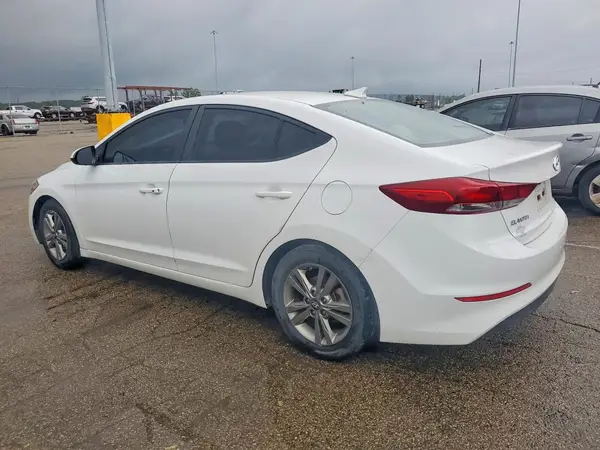 5NPD84LF7JH354104 2018 HYUNDAI ELANTRA - Image 2