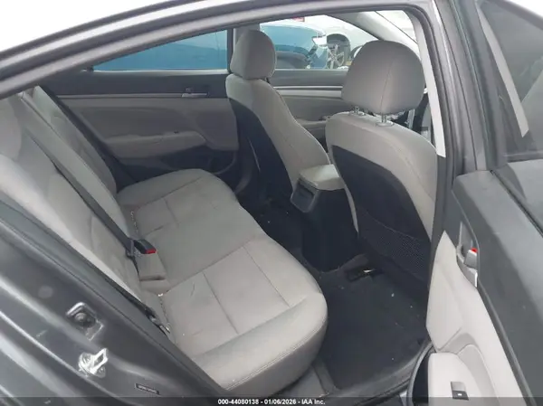 5NPD84LF7JH356483 2018 HYUNDAI ELANTRA - Image 8