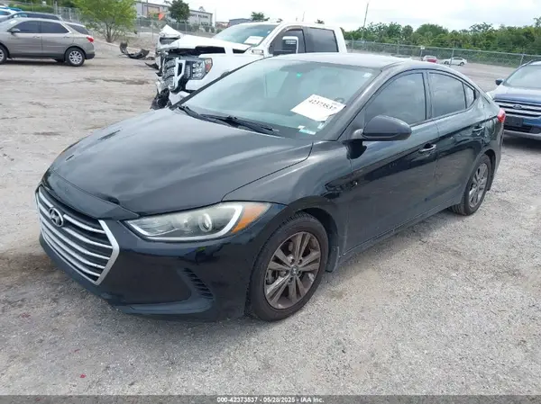 5NPD84LF7JH358248 2018 HYUNDAI ELANTRA - Image 2
