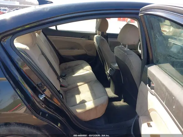 5NPD84LF7JH358511 2018 HYUNDAI ELANTRA - Image 8