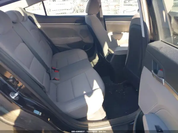 5NPD84LF7JH358637 2018 HYUNDAI ELANTRA - Image 8
