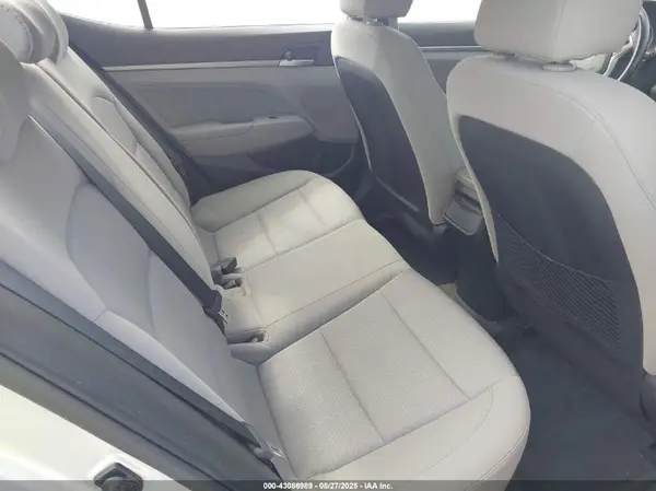 5NPD84LF7JH364728 2018 HYUNDAI ELANTRA - Image 8