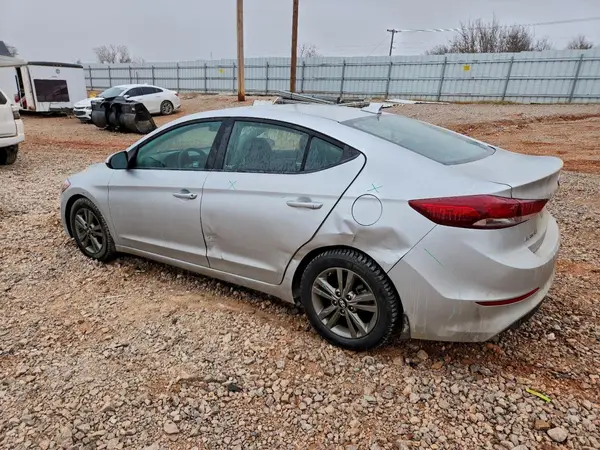 5NPD84LF7JH365085 2018 HYUNDAI ELANTRA - Image 2