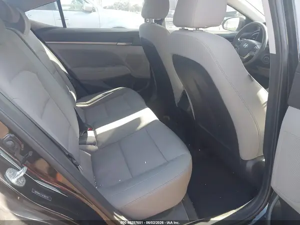 5NPD84LF7JH366270 2018 HYUNDAI ELANTRA - Image 8