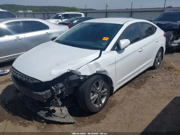 5NPD84LF7JH367113 2018 HYUNDAI ELANTRA - Image 2