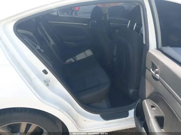 5NPD84LF7JH367113 2018 HYUNDAI ELANTRA - Image 8