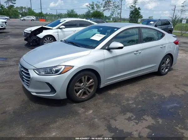 5NPD84LF7JH369265 2018 HYUNDAI ELANTRA - Image 2