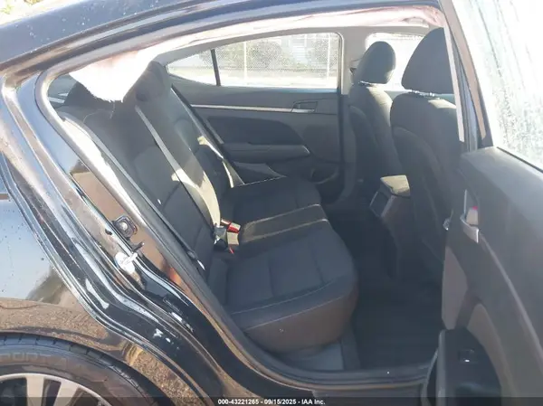 5NPD84LF7JH372070 2018 HYUNDAI ELANTRA - Image 8
