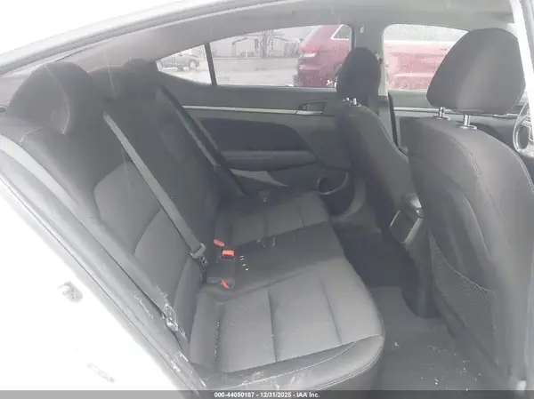 5NPD84LF7JH372179 2018 HYUNDAI ELANTRA - Image 8