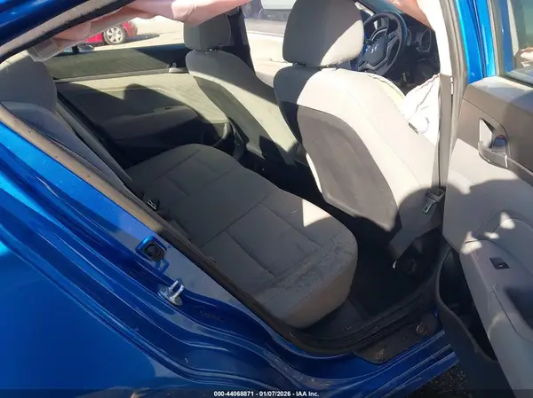 5NPD84LF7JH373140 2018 HYUNDAI ELANTRA - Image 8
