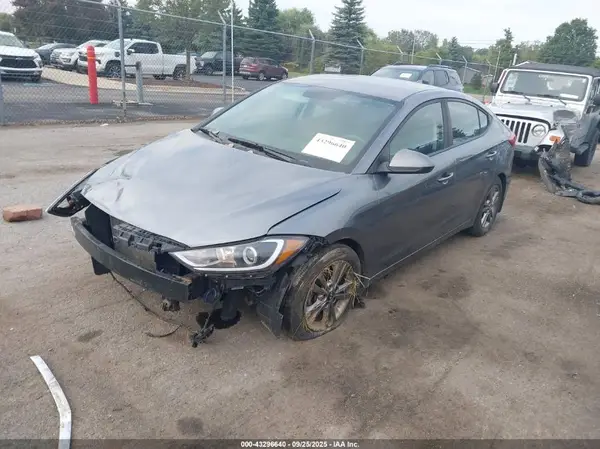 5NPD84LF7JH373266 2018 HYUNDAI ELANTRA - Image 2