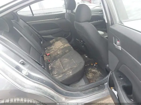 5NPD84LF7JH373266 2018 HYUNDAI ELANTRA - Image 8