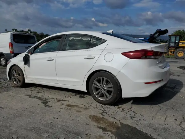 5NPD84LF7JH374126 2018 HYUNDAI ELANTRA - Image 2