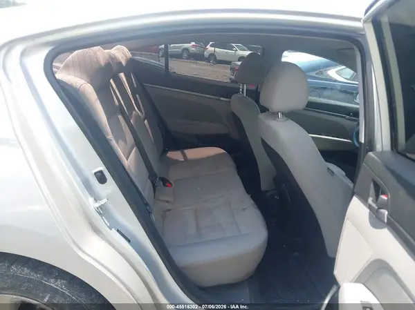 5NPD84LF7JH374966 2018 HYUNDAI ELANTRA - Image 8