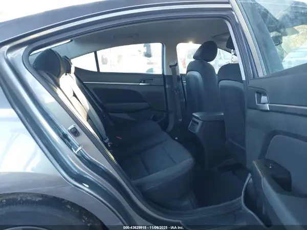 5NPD84LF7JH378211 2018 HYUNDAI ELANTRA - Image 8